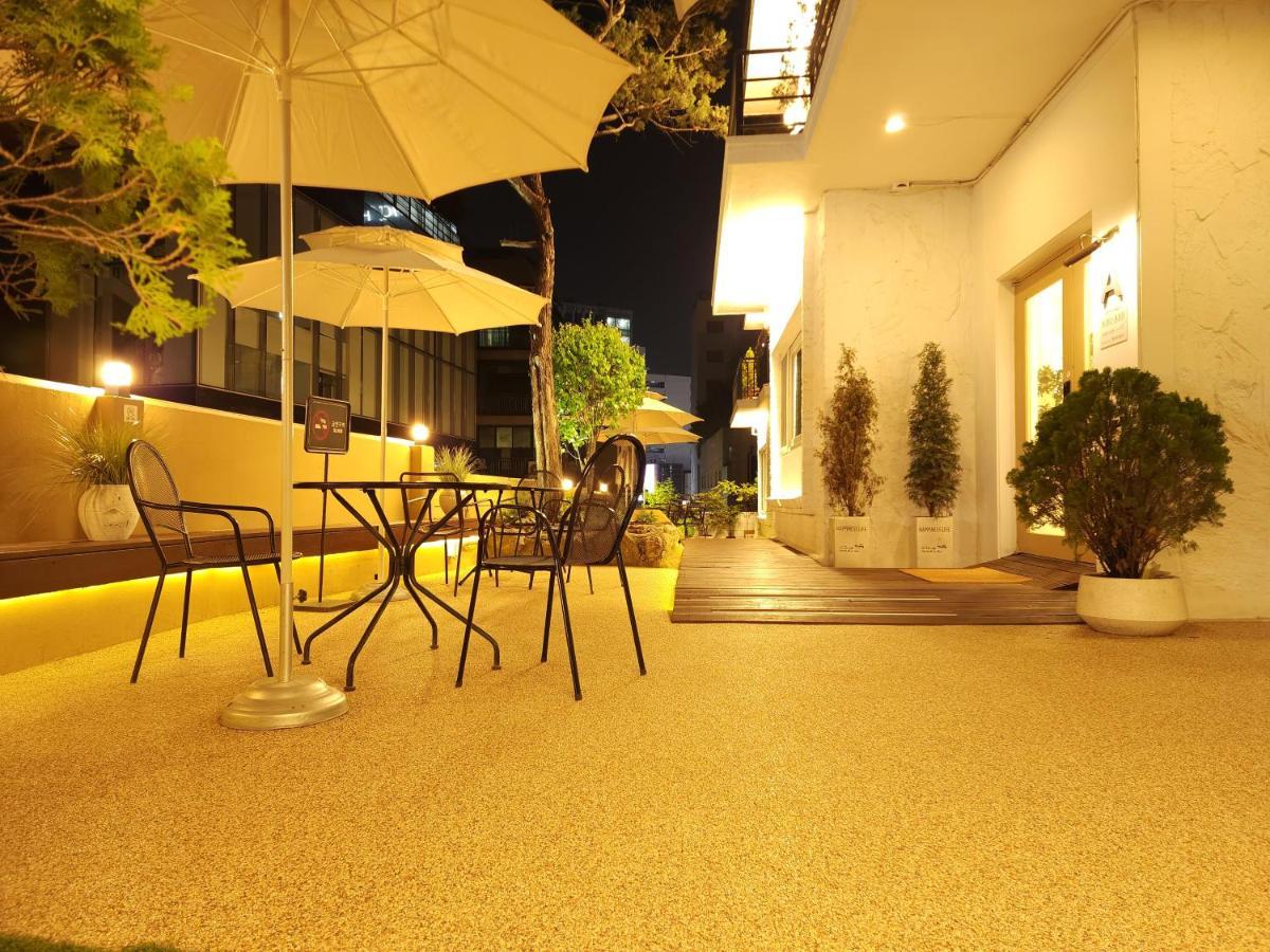 Oyo Myeongdong 5 Lodge Seoul Ngoại thất bức ảnh