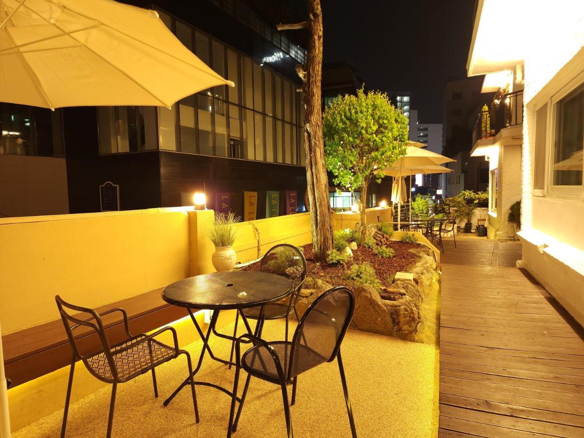 Oyo Myeongdong 5 Lodge Seoul Ngoại thất bức ảnh